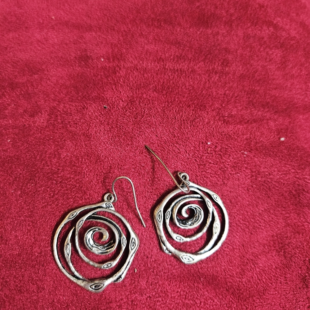 Premier Designs Silver Spiral Necklace Set - Picture 2 of 2